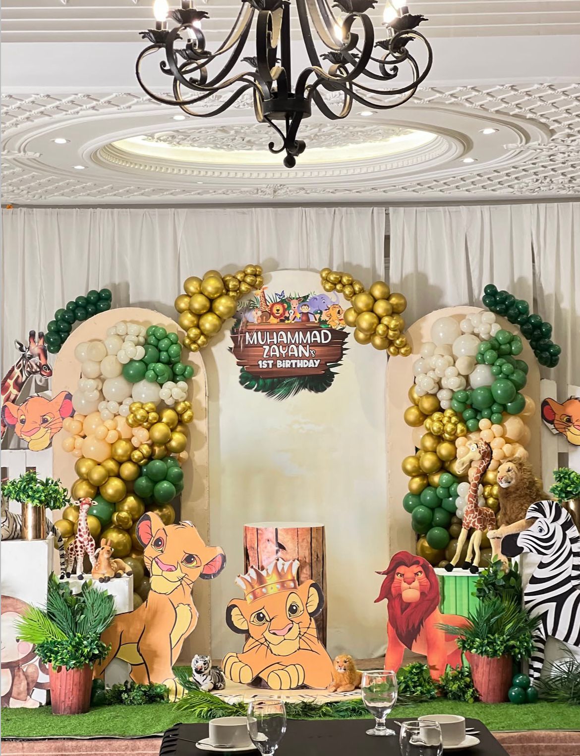 Jungle Theme Decor Setup